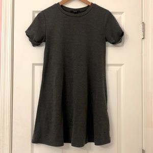 Super cute and comfy dress! Can be worn dressed up or down!